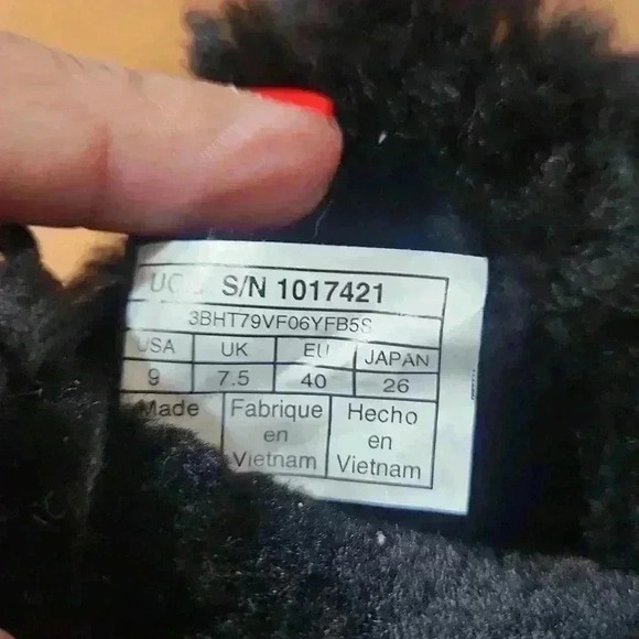 Ugg wedge size 9 black - Picture 7 of 7
